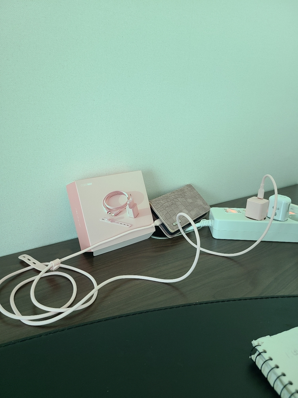 코드웨이 C타입 30W 초고속 충전기 + 60W C to C 1.8m 케이블 이미지 3