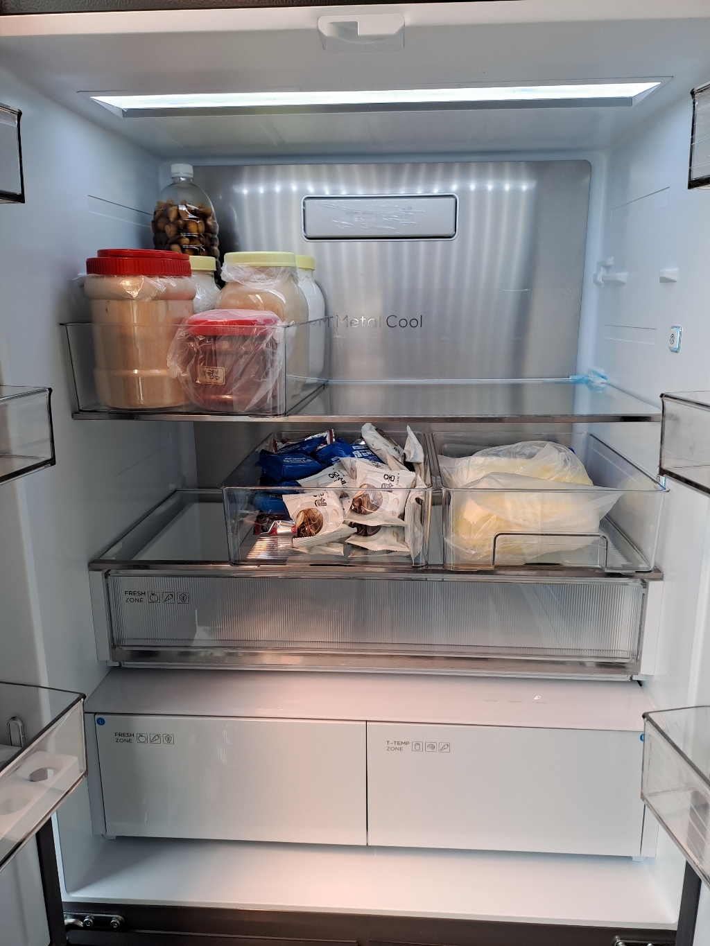 TCL 세미 빌트인 476L 4도어 냉장고 방문설치 이미지 4