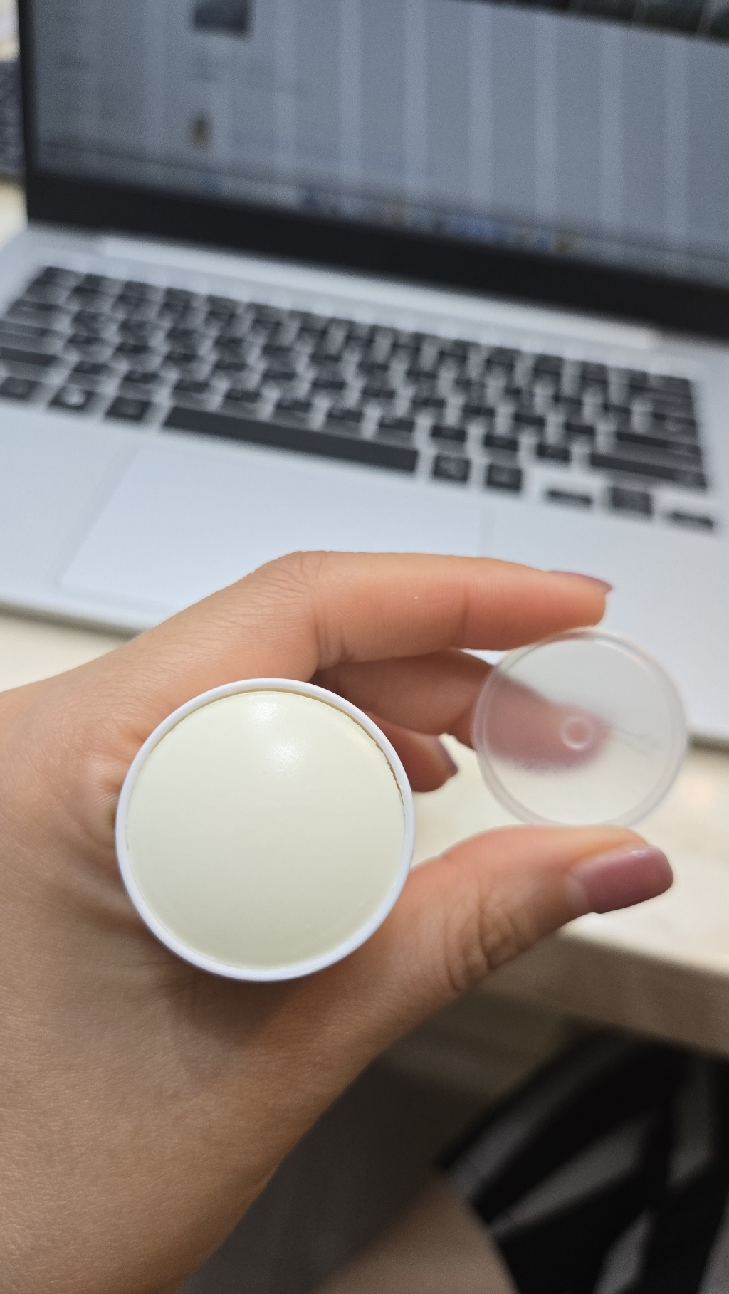 김정문알로에 큐어 워터 스플래쉬 쿨링 선스틱 SPF50+ PA++++ 솔직 후기 | 피부 타입별 분석 - 상품 이미지 2