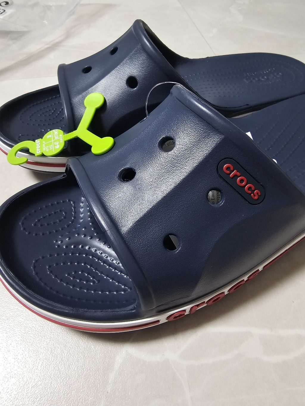CROCS 정품 크록스 바야밴드 슬라이드 슬리퍼 205392 레츄 악세사... 솔직 후기 | 실사용자 리뷰 분석 - 상품 이미지 3