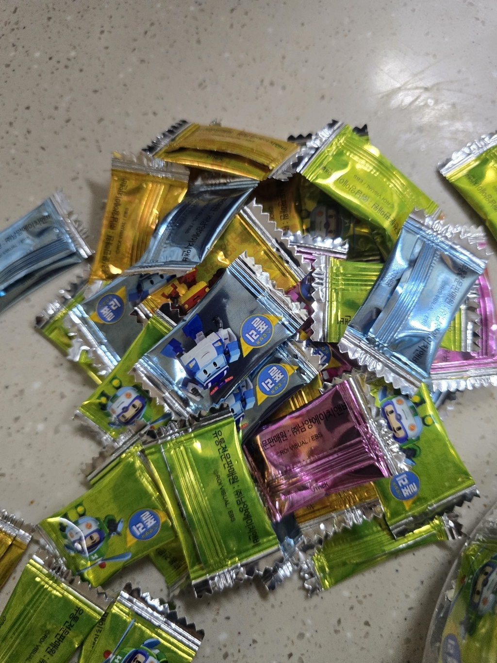 아동용 뉴 로보카폴리 플러스C 딸기맛 650g 500정, 1개 실사용 후기 | 효과 있을까? - 상품 이미지 4