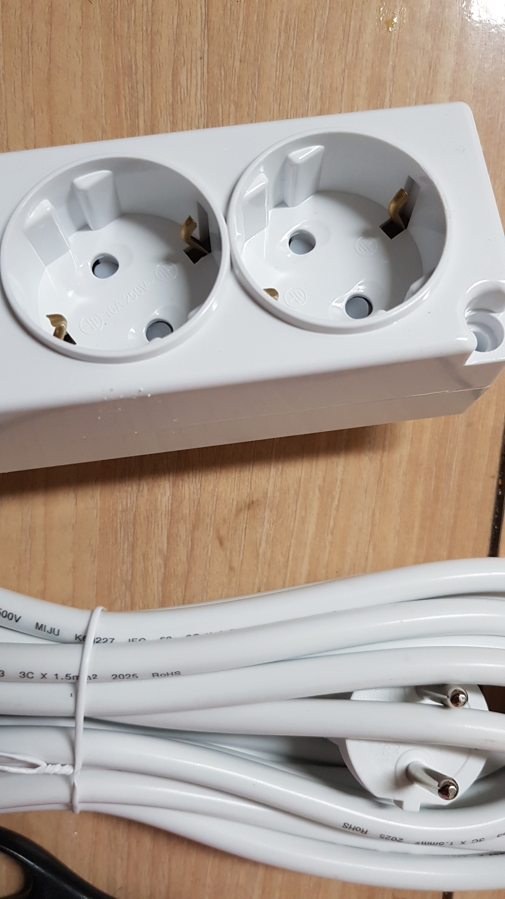 보코 고용량 4000W 누전차단용 멀티탭 2구 5m, 1개 솔직 후기 | 실제 배치 사진 포함 - 상품 이미지 2