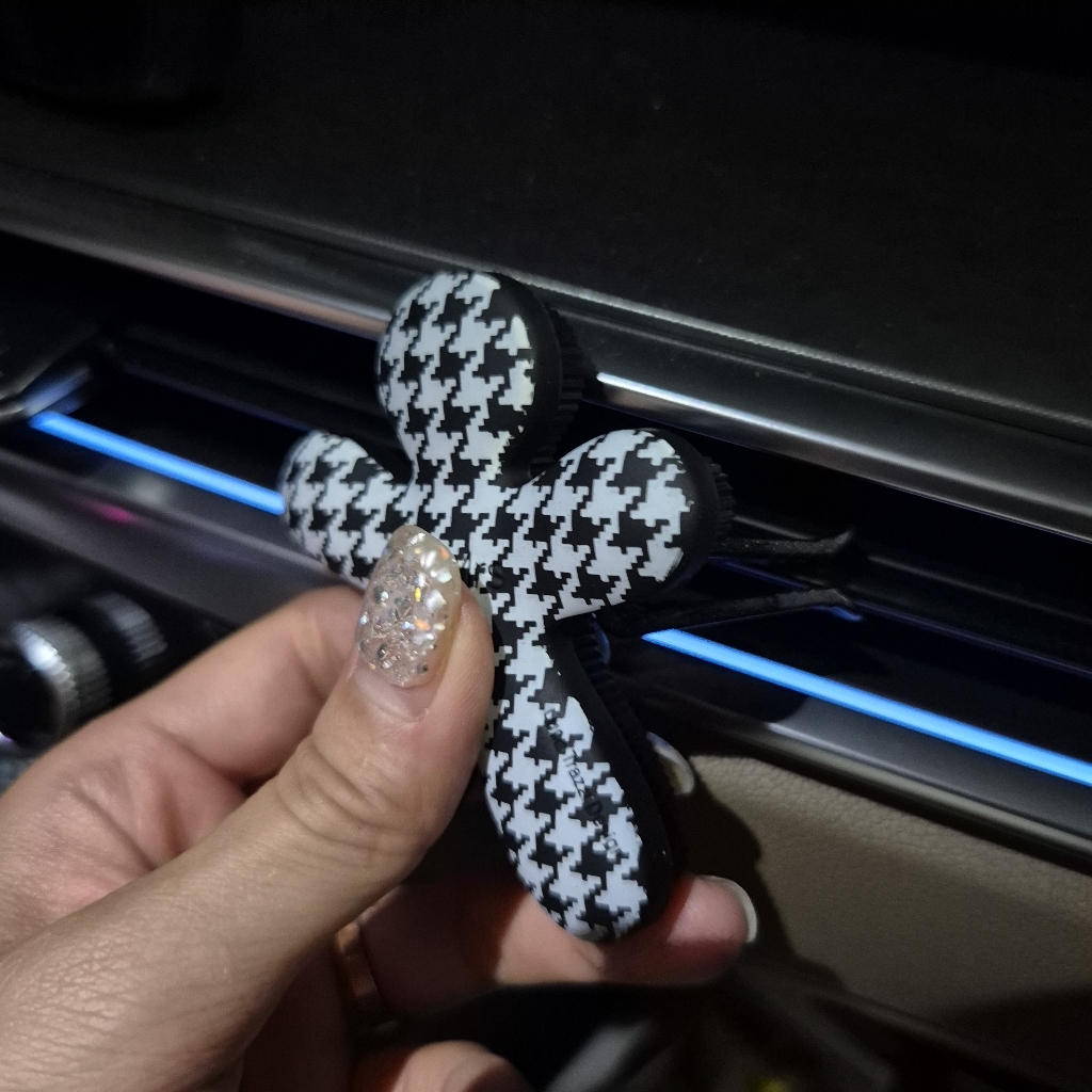 미스터앤미세스 니키 차량용 방향제 리필 솔직 후기 | 실사용자 리뷰 분석 - 상품 이미지 2