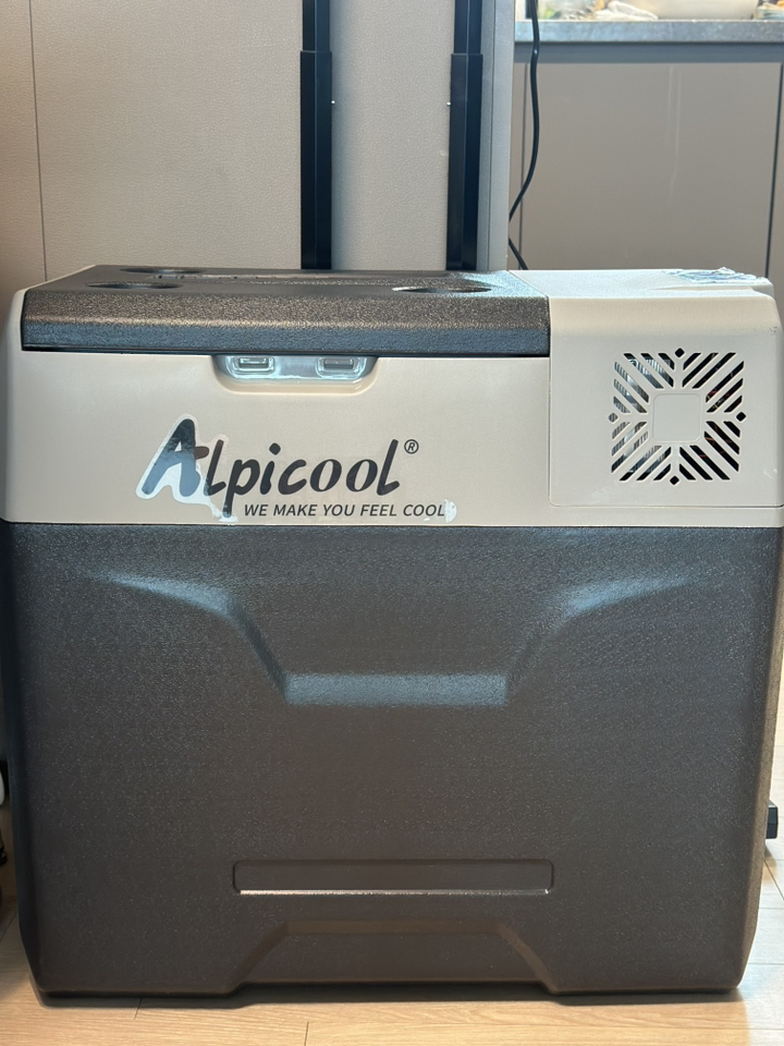 [공식수입/공식A/S점] 알피쿨 캠핑용 냉장고 KRCX50BT 알피쿨 50리터 이미지 3