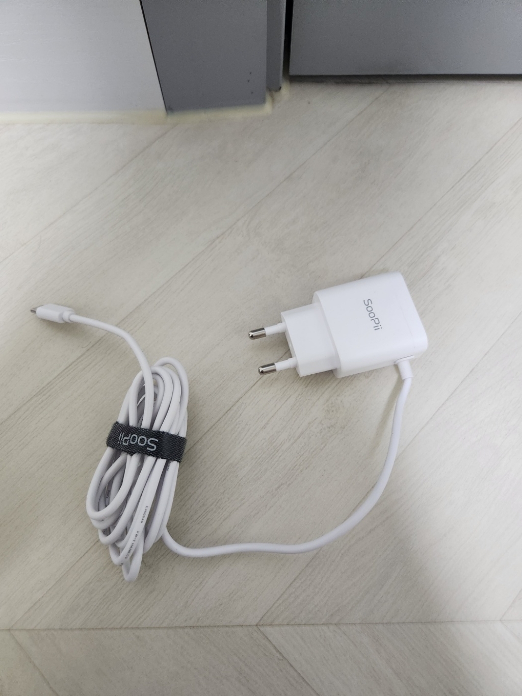 수피 C타입 군대 반입가능 일체형 18W 퀵차지 고속 충전기 2m 개봉기 | 실사용 후기 - 상품 이미지 4