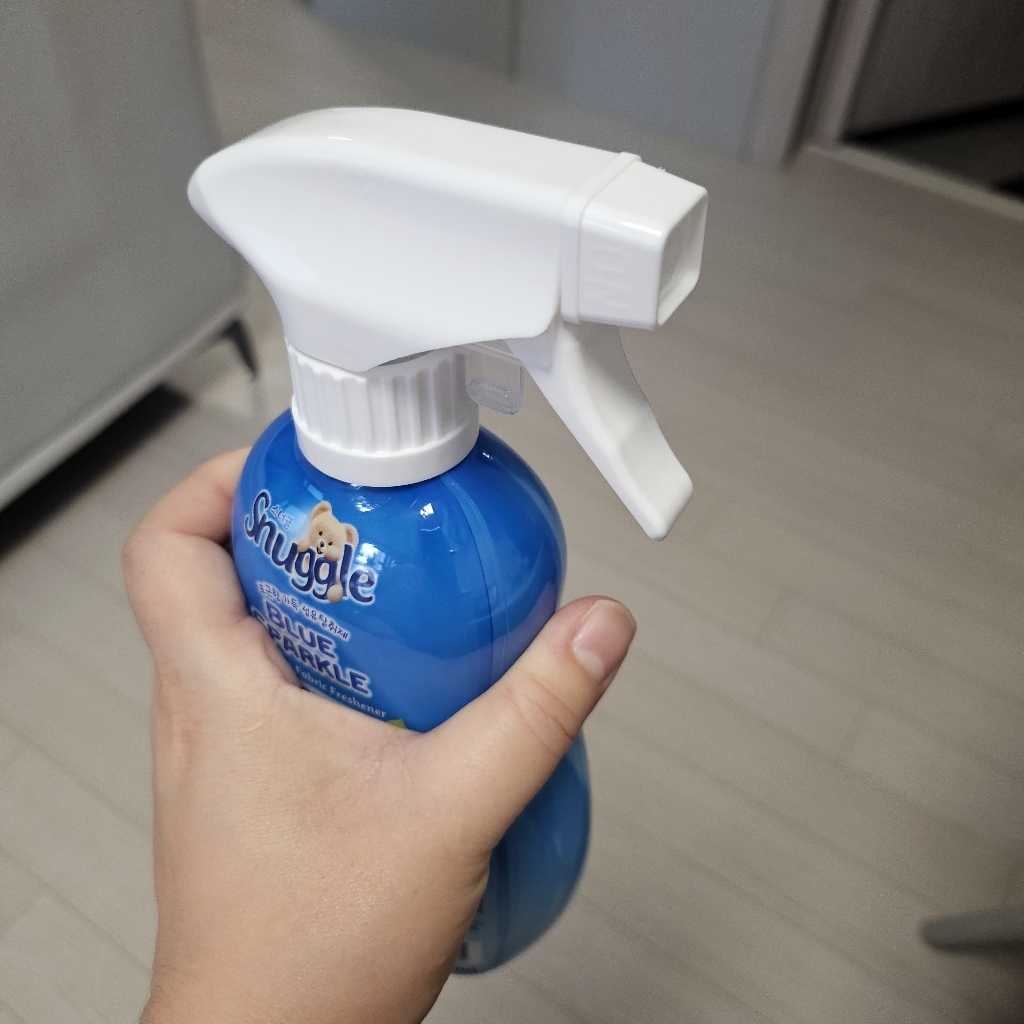 스너글 블루 스파클 프레시 플러스 섬유탈취제 본품 150ml, 2개 실사용 후기 | 효과 있을까? - 상품 이미지 2