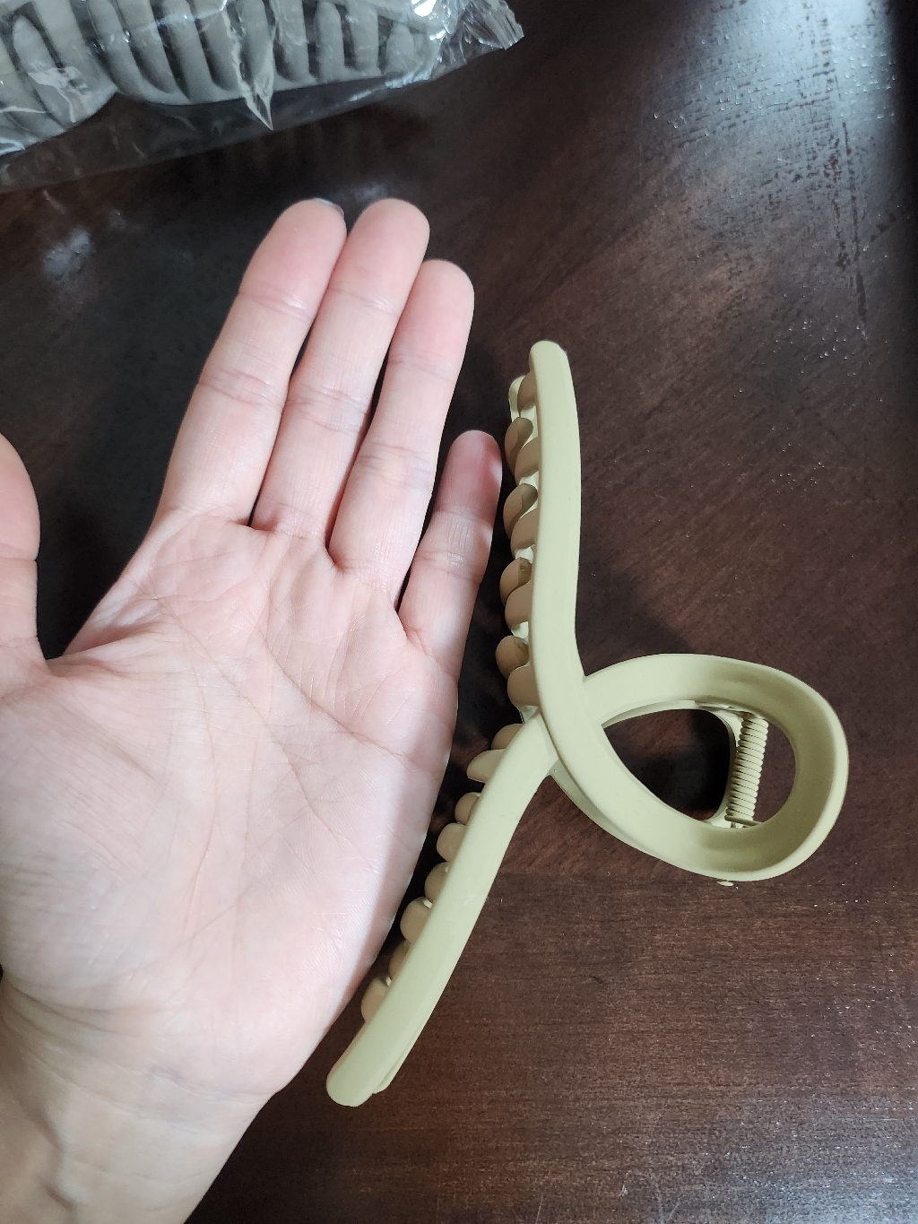 4개 15cm 꼬임 무광 초대형집게핀 올림머리 집게핀 헤어집게핀 솔직 후기 | 실사용자 리뷰 분석 - 상품 이미지 4
