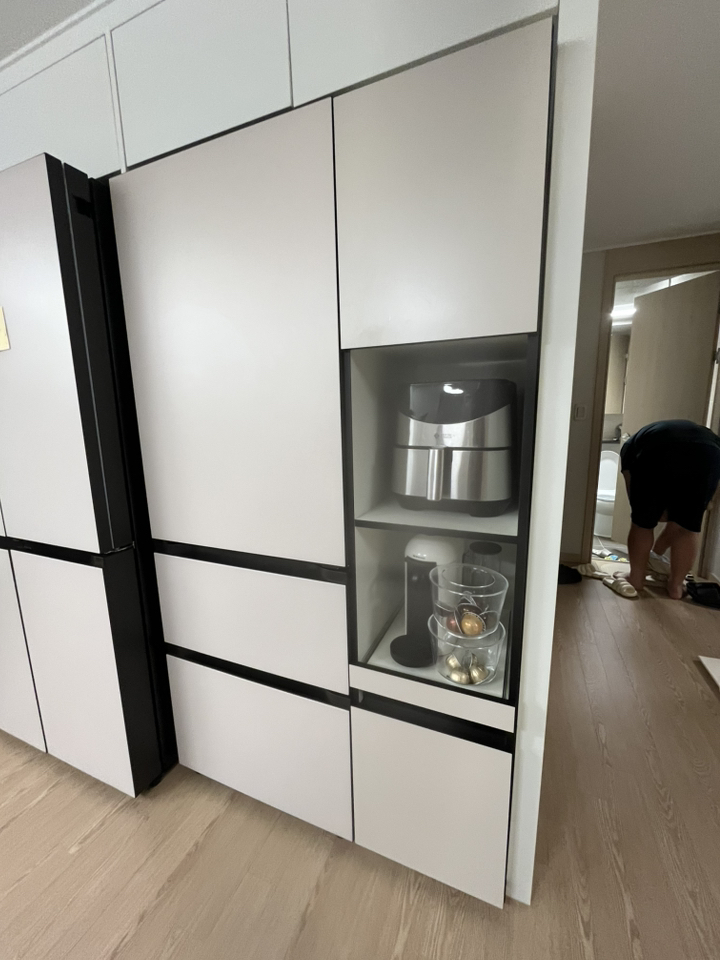 LG전자 오브제컬렉션 324L 3도어 스탠드형 김치냉장고 디오스 김치톡톡... 개봉기 | 실사용 후기 - 상품 이미지 3