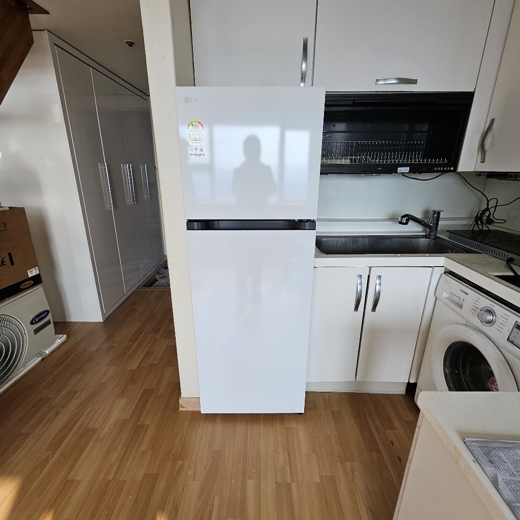 LG전자 241L 2도어 냉장고 방문설치 이미지 3