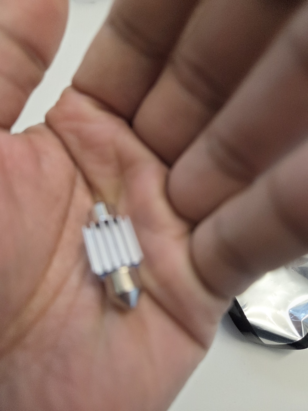 로푸 LED 자동차 실내조명 C5W 전구 트렁크 번호판 램프 실사용 후기 | 효과 있을까? - 상품 이미지 2