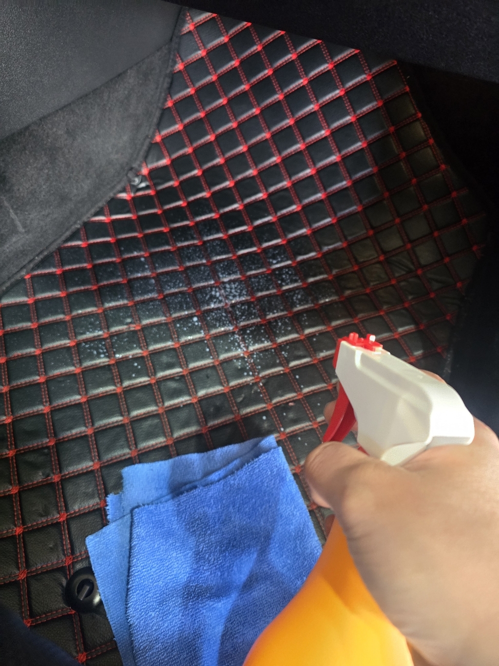 지엠지모터스 자동차 매트 카매트 퀼팅 가죽 바닥 장판 시공 효과 1열 2... 실사용 후기 | 효과 있을까? - 상품 이미지 2