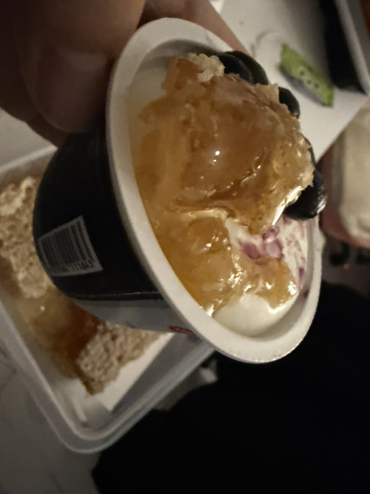 벌집통째로 먹는 100% 국내산 벌집꿀 1KG 천연밀랍 벌꿀집 밀랍꿀 솔직 후기 | 실사용자 리뷰 분석 - 상품 이미지 3