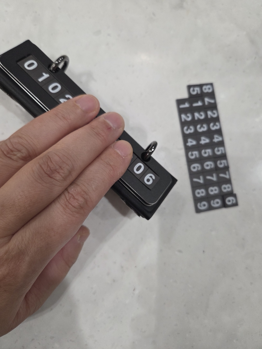 플라인 번호 넘겨쓰는 듀얼 차량 주차번호판 실사용 후기 | 효과 있을까? - 상품 이미지 4