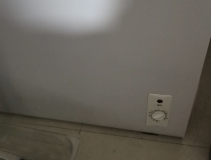 정온담 소형 김치냉장고 미니 뚜껑형 1인용 냉동고 겸용 김치 냉장고 이미지 2