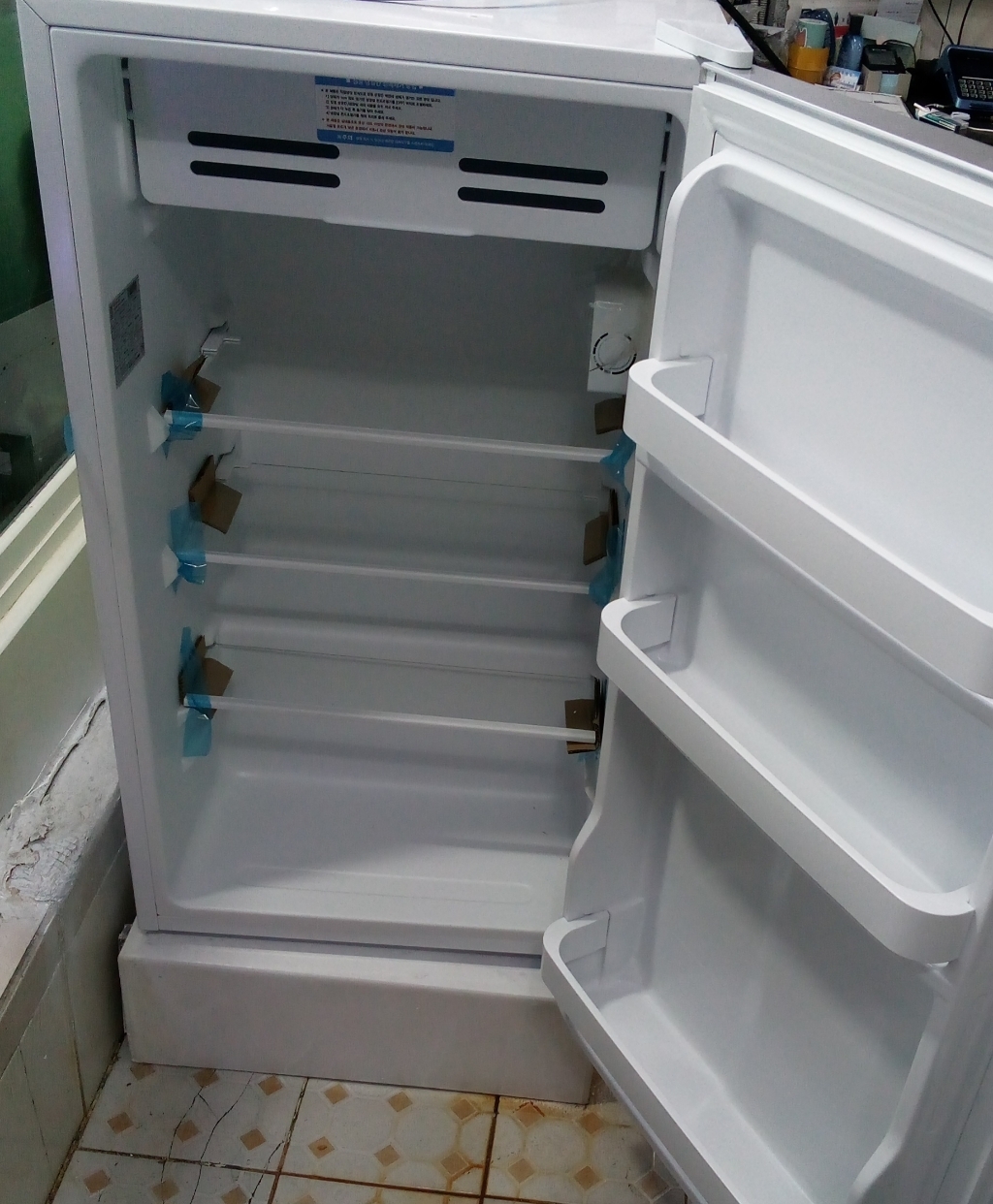 위니아 소형냉장고 ERR093BW(A) 1도어/93L/화이트 가정용 업소용 사무실 이미지 4