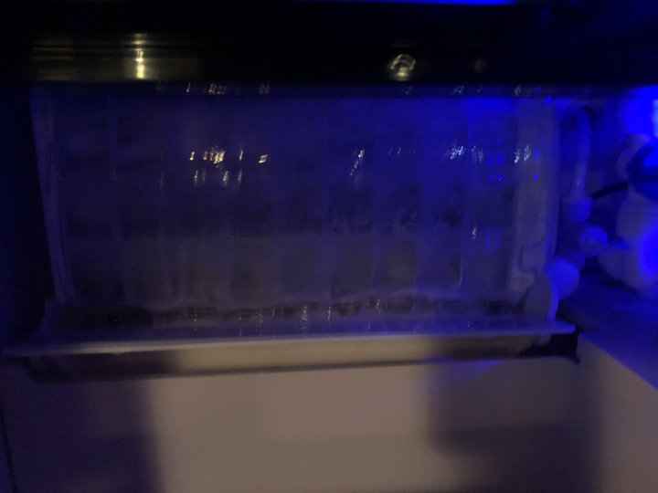 이지쿨링 아이스메이커 업소용제빙기 사각얼음 초고속 위생적인 카페 식당 얼음기계 직수+생수 급속냉동 일생산량 45kg 이미지 4