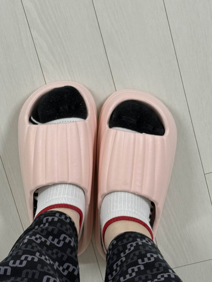 메르카 발볼넓은 푹신한 거실 실내 슬리퍼 실내화 솔직 후기 | 실사용자 리뷰 분석 - 상품 이미지 1