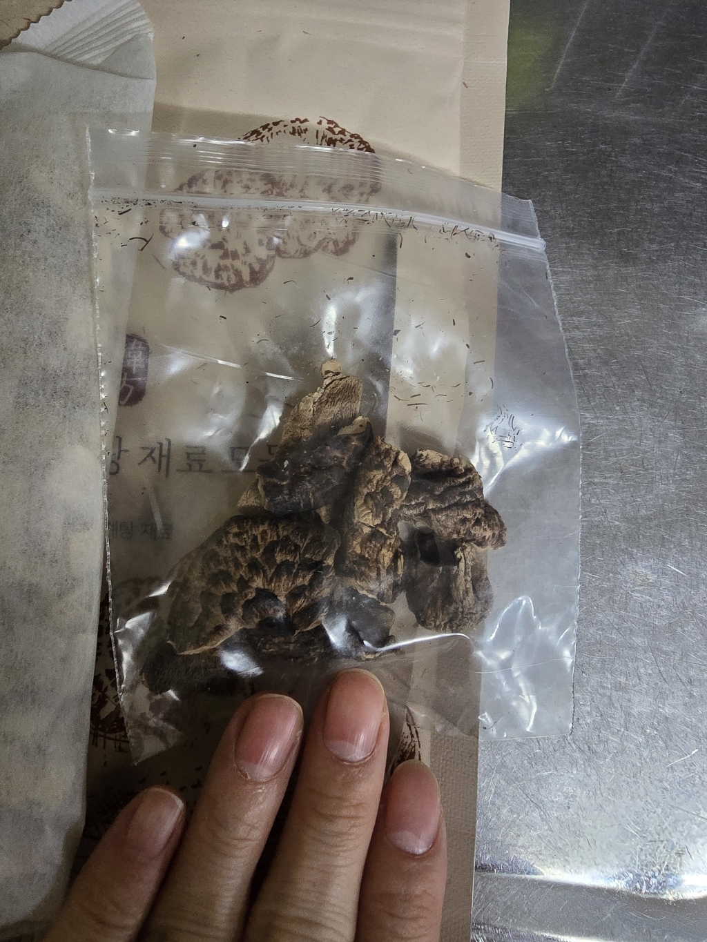 한방선생 능이버섯 간편 삼계탕 재료 모둠팩 102g, 1개 이미지 2
