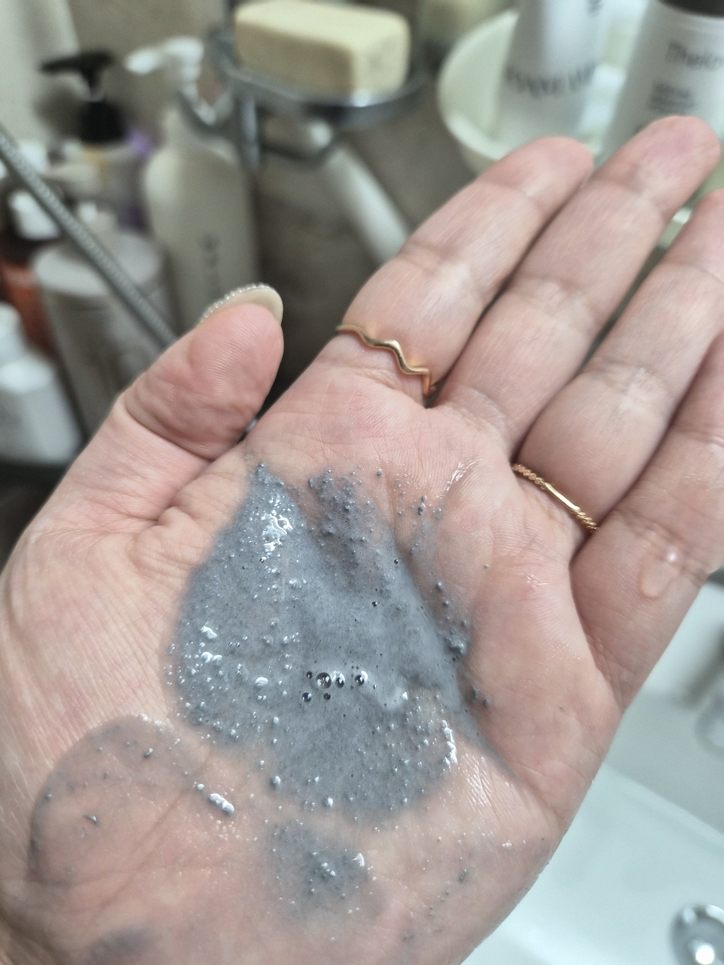 수이사이 산리오 에디션 뷰티 클리어 블랙 파우더 워시 이미지 4