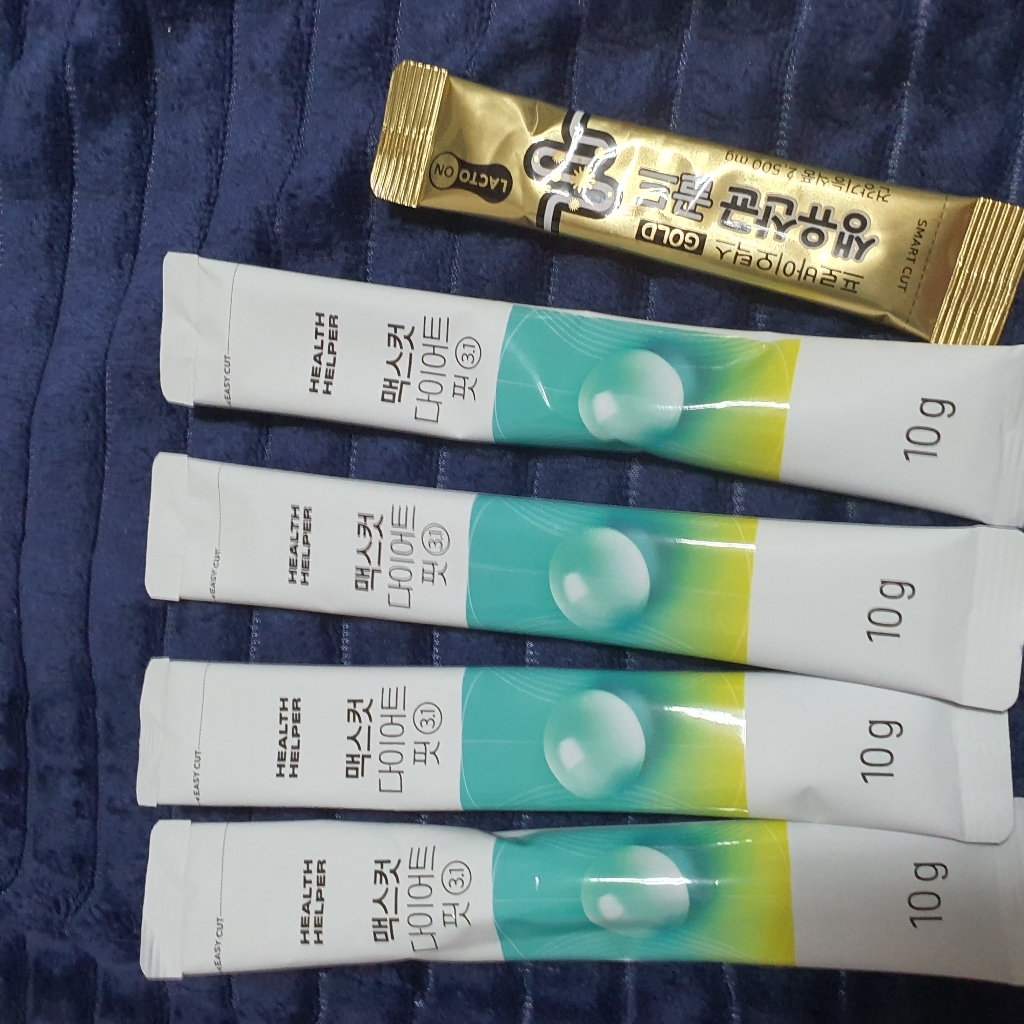 헬스헬퍼 맥스컷 다이어트 핏 3.1 L카르니틴 고경표 에메랄드워터 물 4... 맛있게 먹은 솔직 후기 - 상품 이미지 4