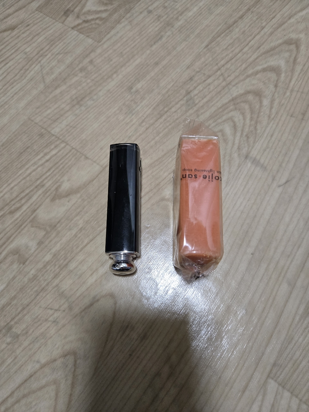 1+1 코직산 화이트닝 비누 황변 억제/전신 미백 솔직 후기 | 실사용자 리뷰 분석 - 상품 이미지 2