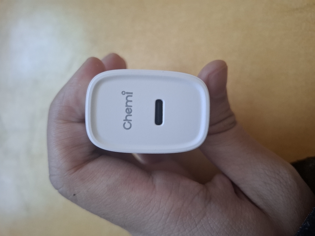 케미 25W PD 1포트 초고속 충전기 HEA-PD25WS 개봉기 | 실사용 후기 - 상품 이미지 4