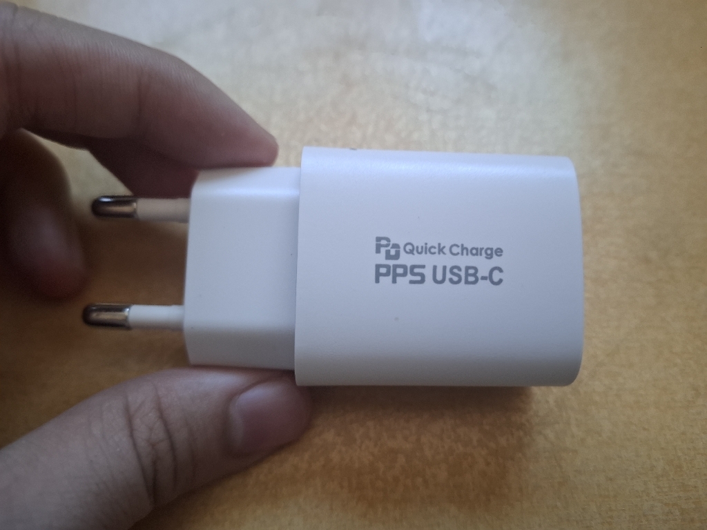 케미 25W PD 1포트 초고속 충전기 HEA-PD25WS 개봉기 | 실사용 후기 - 상품 이미지 3