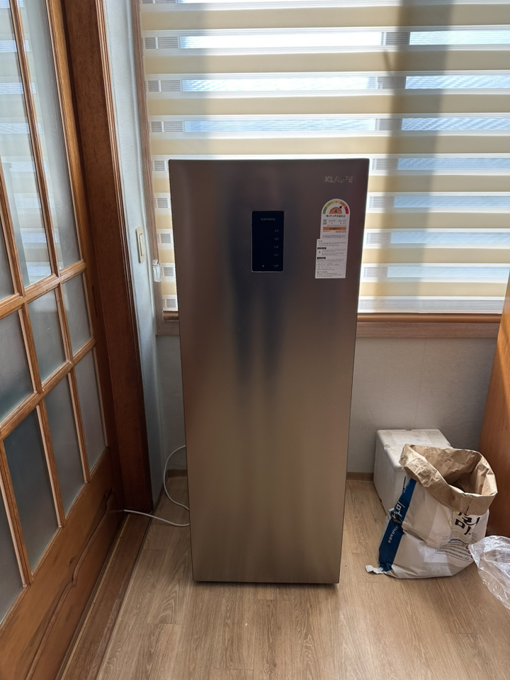 [위니아AID]미니 스탠드형 김치냉장고 KAE112SSM4MSV(AK) 본사직배설치 이미지 4