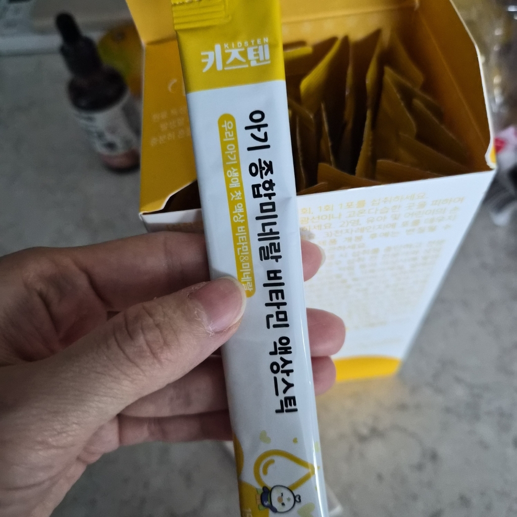 키즈텐 아기 종합미네랄 비타민 액상스틱 30회분, 2개 솔직 후기 | 실사용자 리뷰 분석 썸네일