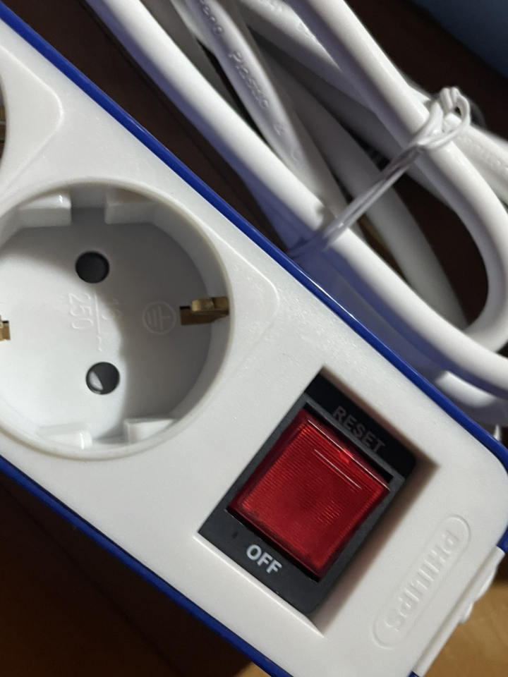 필립스 멀티탭 4000W 컬러탭 5구 과부하차단 솔직 후기 | 실제 배치 사진 포함 - 상품 이미지 3