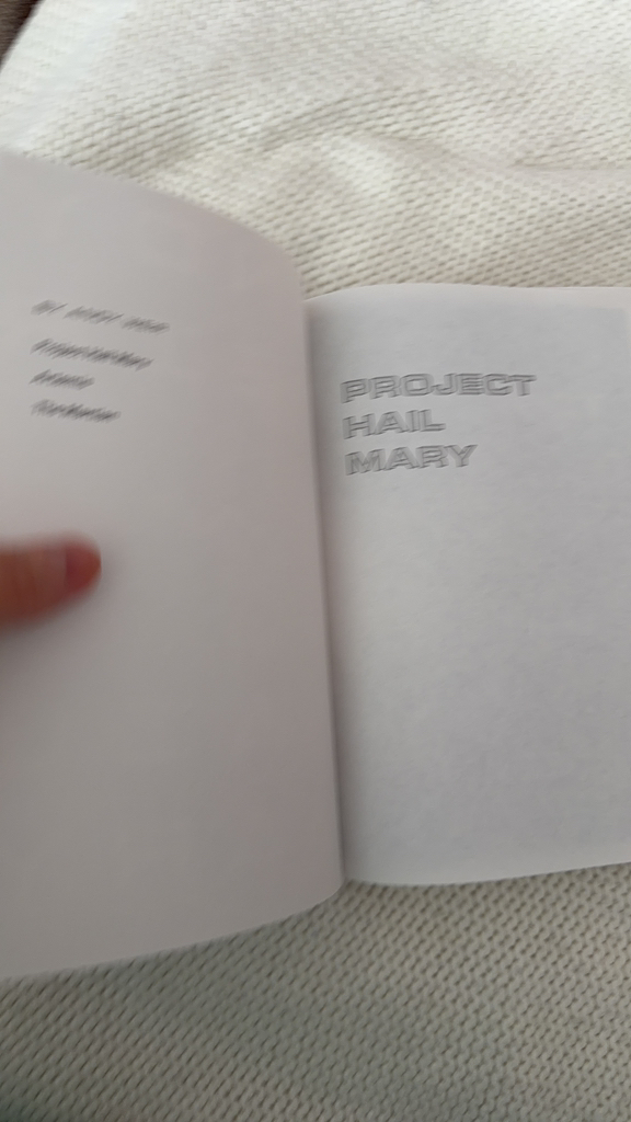Project Hail Mary:라이언 고슬링 '프로젝트 헤일메리' 원서 이미지 2