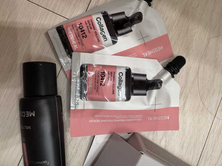 메디힐 콜라겐 탄력 볼륨 세럼 40ml + 크림 50ml + 세럼 10ml x 3p 세트 이미지 3