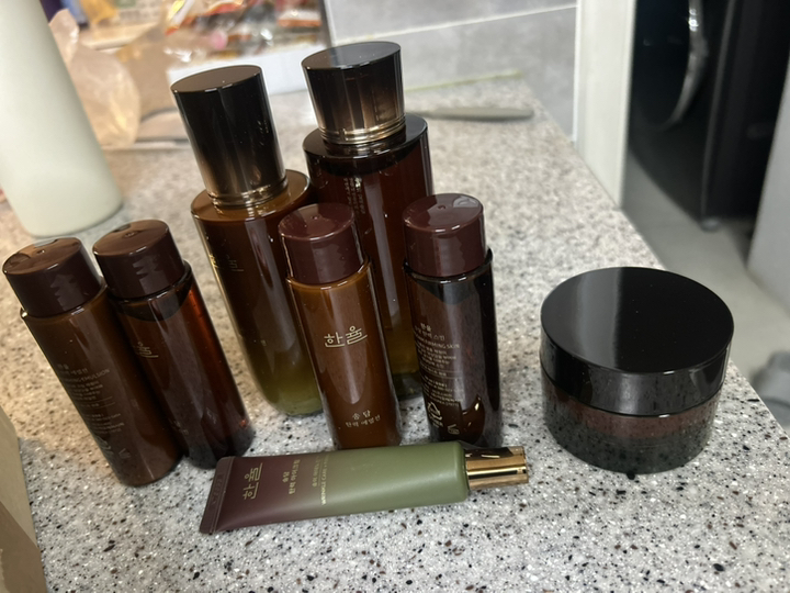 [내일도착/스킨+에멀전 100ml 추가]한율 송담 탄력 기초 세트(스킨+... 솔직 후기 | 피부 타입별 분석 - 상품 이미지 2