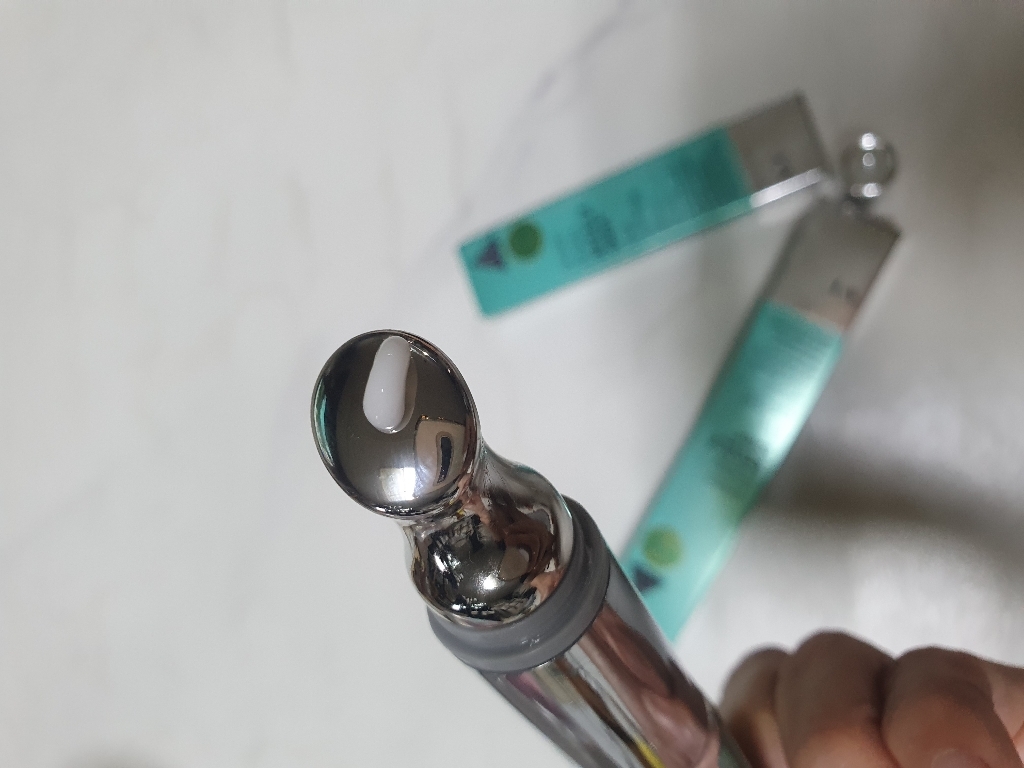 VT PDRN리들샷 진동 아이리프터 아이크림 본품+리필(15ml+15ml... 솔직 후기 | 실사용자 리뷰 분석 - 상품 이미지 4