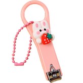 拿著草莓的兔子