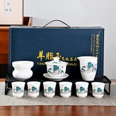 羊脂玉迎客松蘭皮盒:如圖所示52 × 1個