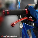 紅色,備註使用車種 × 1個