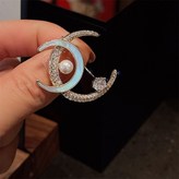 白色雙月胸針 × 1個