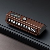 짙은 색 나뭇결