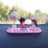 粉色停車牌+坐姿愛心情侶+粉白氣球:如圖所示 × 1個