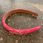 枚紅格紋芭比髮箍 × 1個