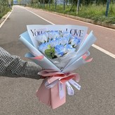 9朵碎冰藍創意花束 × 1個