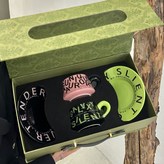英文杯碟斜款粉色綠色+圓球勺+精致禮盒裝 × 1個
