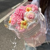 MXHX - 6朵粉色玫瑰康乃馨毛線花束 含禮袋燈串 × 1個