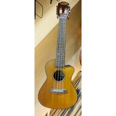 KAWAI 烏克麗麗 J342CB, 1套, 女高音