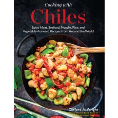 (英文圖書) Cooking with Chilies: 75 Global Recipes Featuring the Fiery Capsicum! 精裝版, Harvard Common Press, 英文
