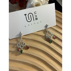 U.n 飾925純銀不過敏如意水晶耳環E80 精緻優雅 展現個人魅力, 銀色