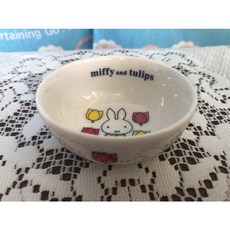 凡爾賽生活精品 日本製 米菲兔鬱金香造型醬料碟 小菜碟 日本進口, 白色