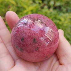 靖靖水晶礦石 薔薇輝石球, 329g