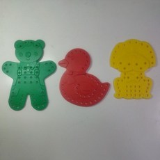 旭陽教育用品社USL遊思樂 台灣製穿線板，包含熊、狗、鴨三種動物造型，色彩鮮豔，訓練手眼協調能力, 1個